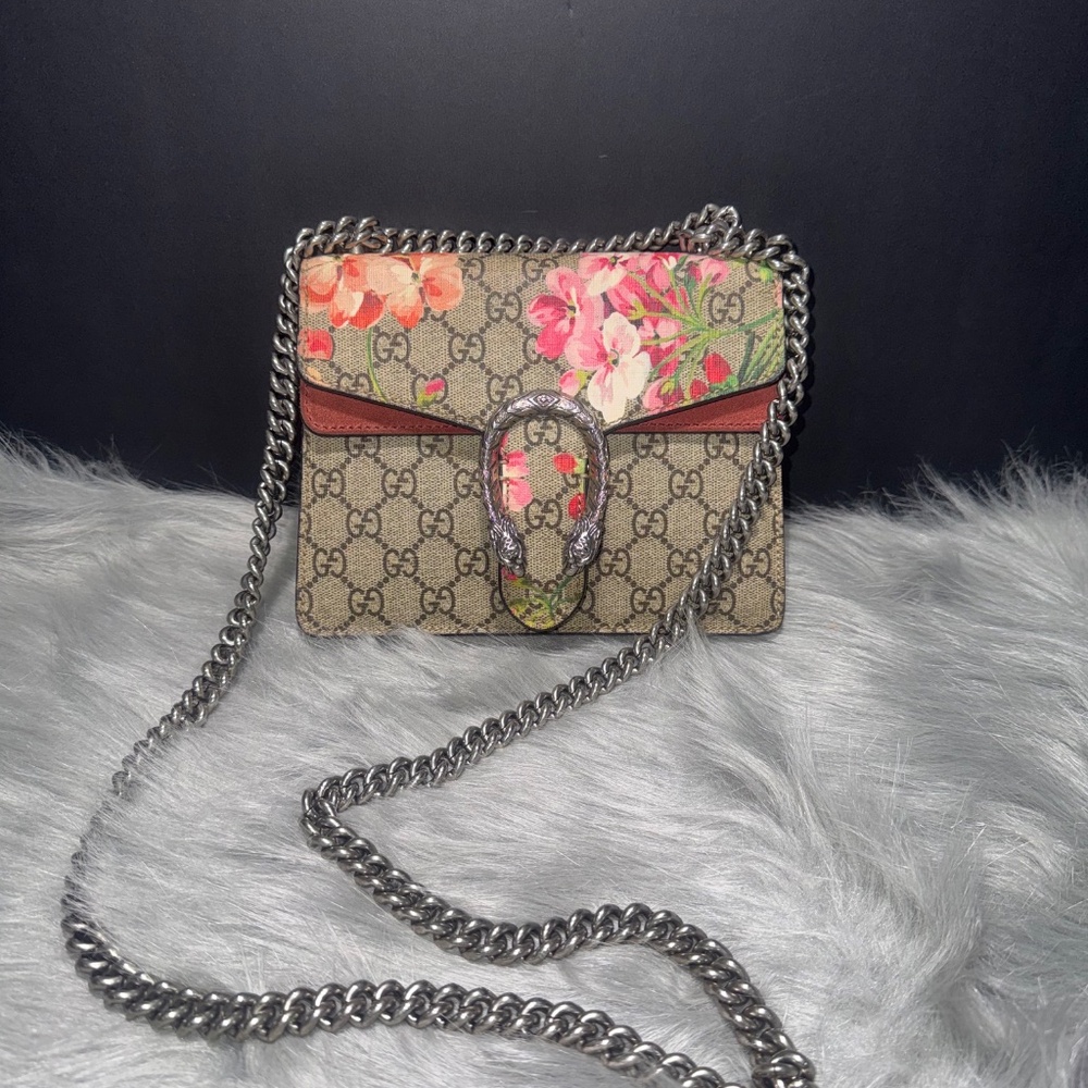 ***SOLD***Gucci Supreme Red Bloom Dionysus Shoulder/Crossbody - Picture 5 of 14